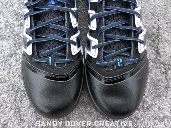 Foot Feature: adidas adiPower Howard 2 |