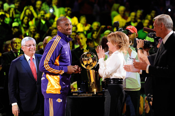 What the LA Dodgers are doing tonight for Kobe that Jeanie Buss hasn't