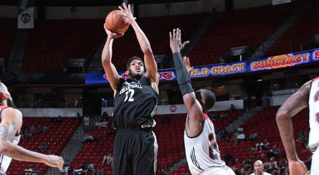 Karl-Anthony Towns Records 20 Points, 10 Rebounds Vs Noah Vonleh in