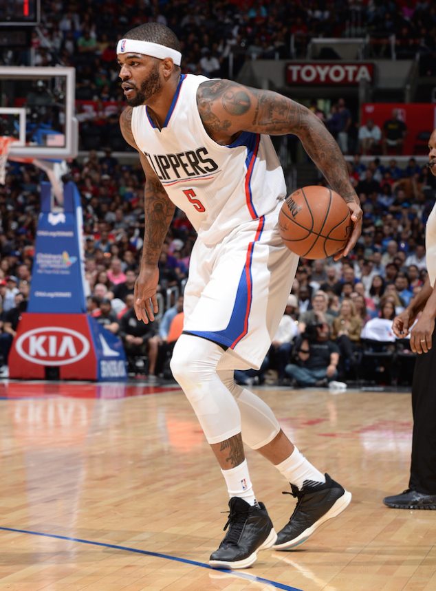 LOS ANGELES, CA - NOVEMBER 14: Josh Smith #5 of the Los Angeles Clippers drives to the basket during the game against the Detroit Pistons on November 14, 2015 at STAPLES Center in Los Angeles, California. NOTE TO USER: User expressly acknowledges and agrees that, by downloading and/or using this Photograph, user is consenting to the terms and conditions of the Getty Images License Agreement. Mandatory Copyright Notice: Copyright 2015 NBAE (Photo by Andrew D. Bernstein/NBAE via Getty Images)