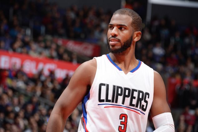 LOS ANGELES, CA - DECEMBER 16: Chris Paul #3 of the Los Angeles Clippers during the game against the Milwaukee Bucks on December 16, 2015 at STAPLES Center in Los Angeles, California. NOTE TO USER: User expressly acknowledges and agrees that, by downloading and or using this Photograph, user is consenting to the terms and conditions of the Getty Images License Agreement. Mandatory Copyright Notice: Copyright 2015 NBAE (Photo by Andrew Bernstein/NBAE via Getty Images)