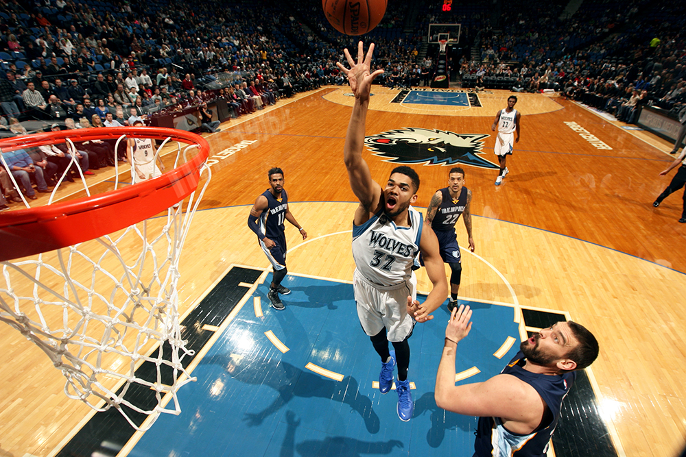 karl anthony towns dunk
