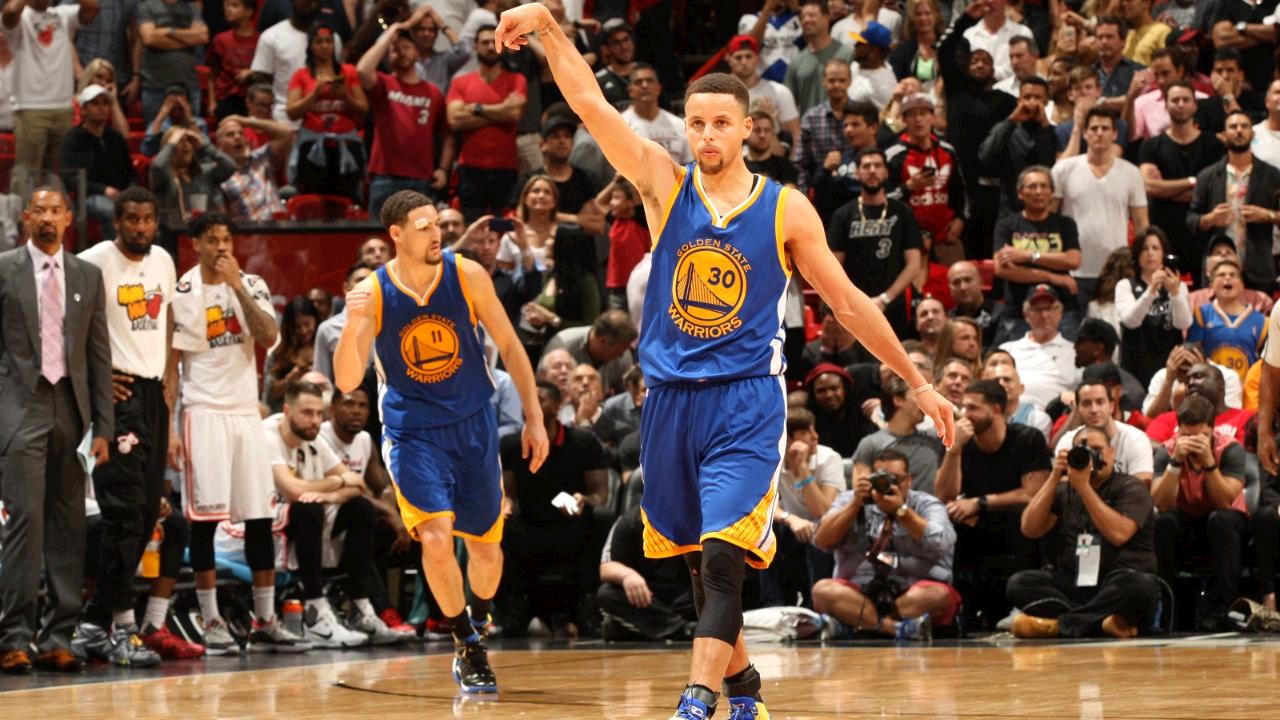 WATCH: Stephen Curry Drops 42 Points on Miami | SLAM