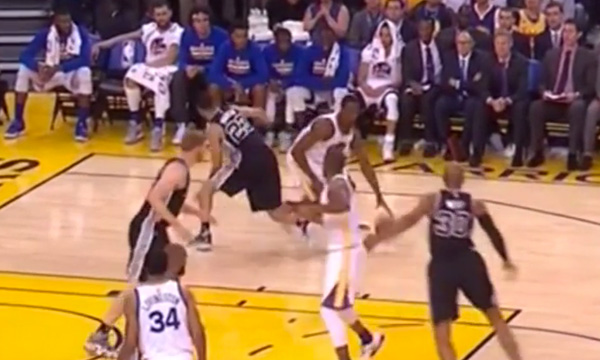 Watch: Harrison Barnes Fakes Kevin Martin With Jab Step 