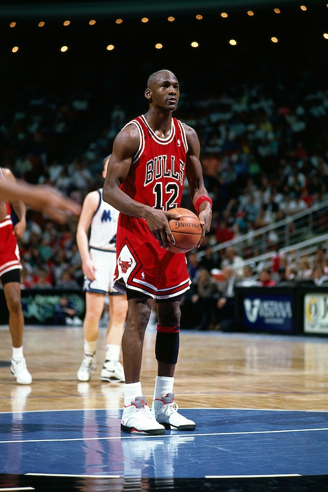 michael jordan number 12 jersey