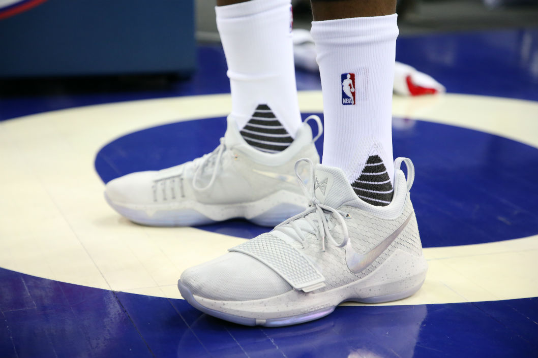 nike pg 2.5 on feet