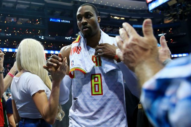 Dwight Howard Traded While Tweeting About Trades