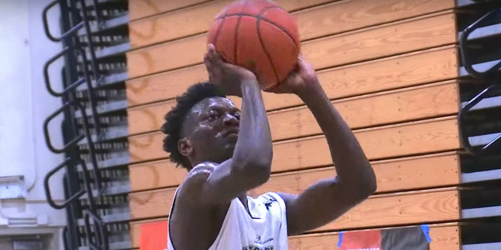 VIDEO: Shawn Kemp's son Jamon looks like a top prospect as a 15