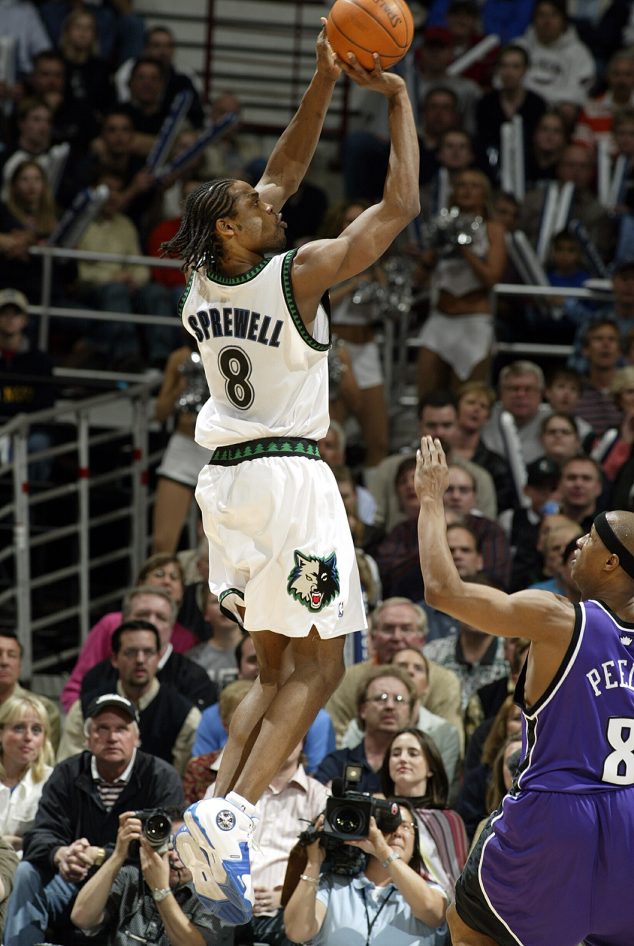 Top 20 Basketball Sneakers of the Past 20 Years: DaDa Supreme Spinner