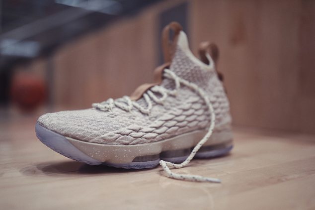 Lebron 15 shop ghost colorway