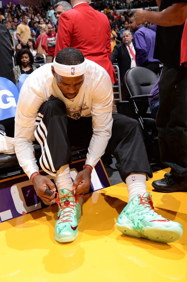 lebron james wearing lebron 11