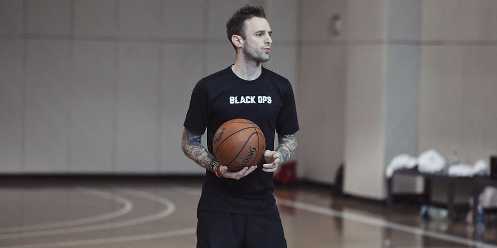 Trainer Chris Brickley Organizes The World's Best Pick Up Runs