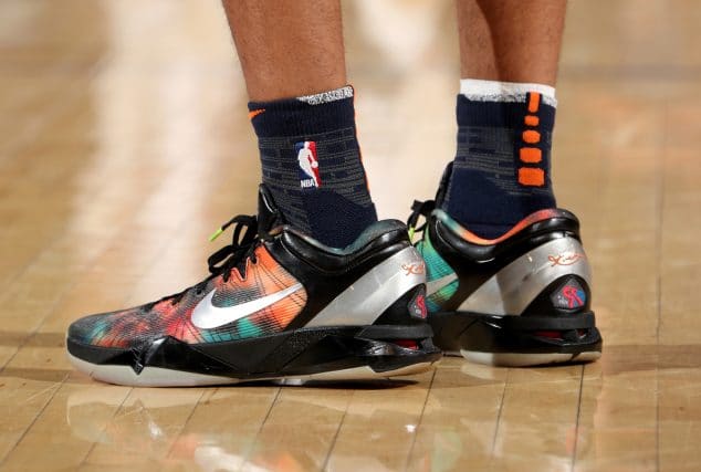 lebron james shoes kobe tribute