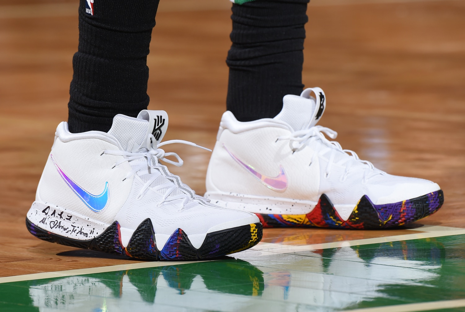 kyrie irving shoes march madness
