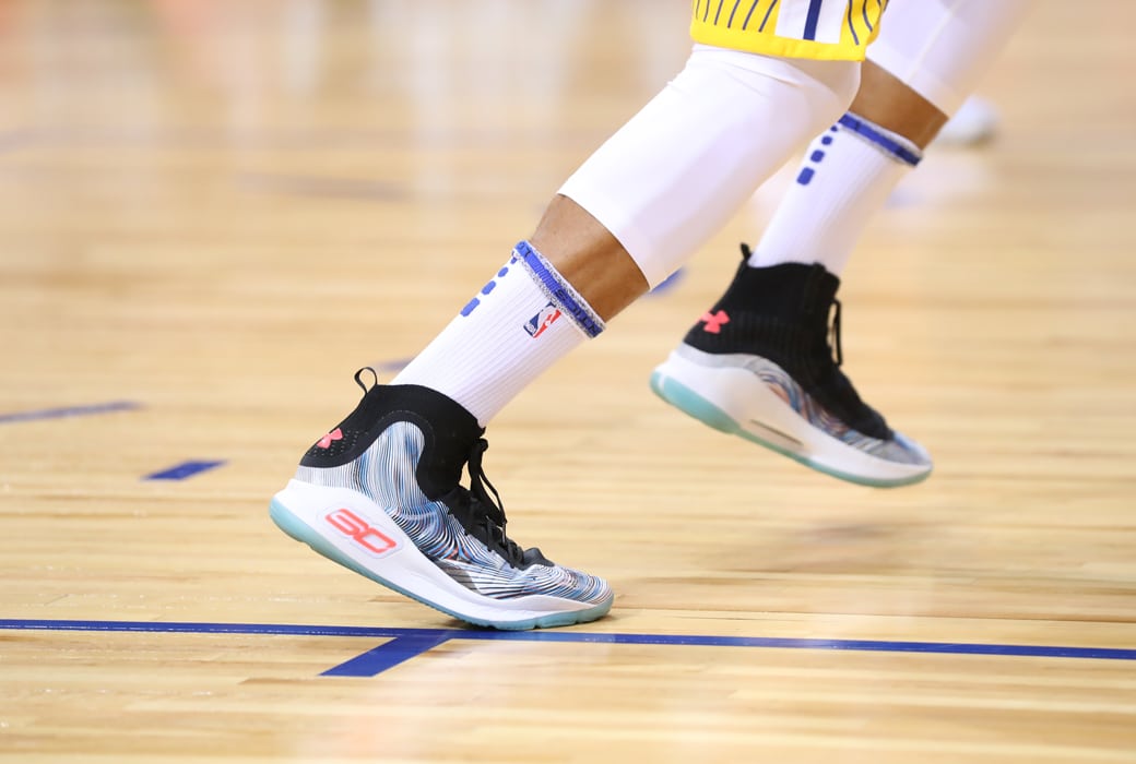 curry 4 on feet