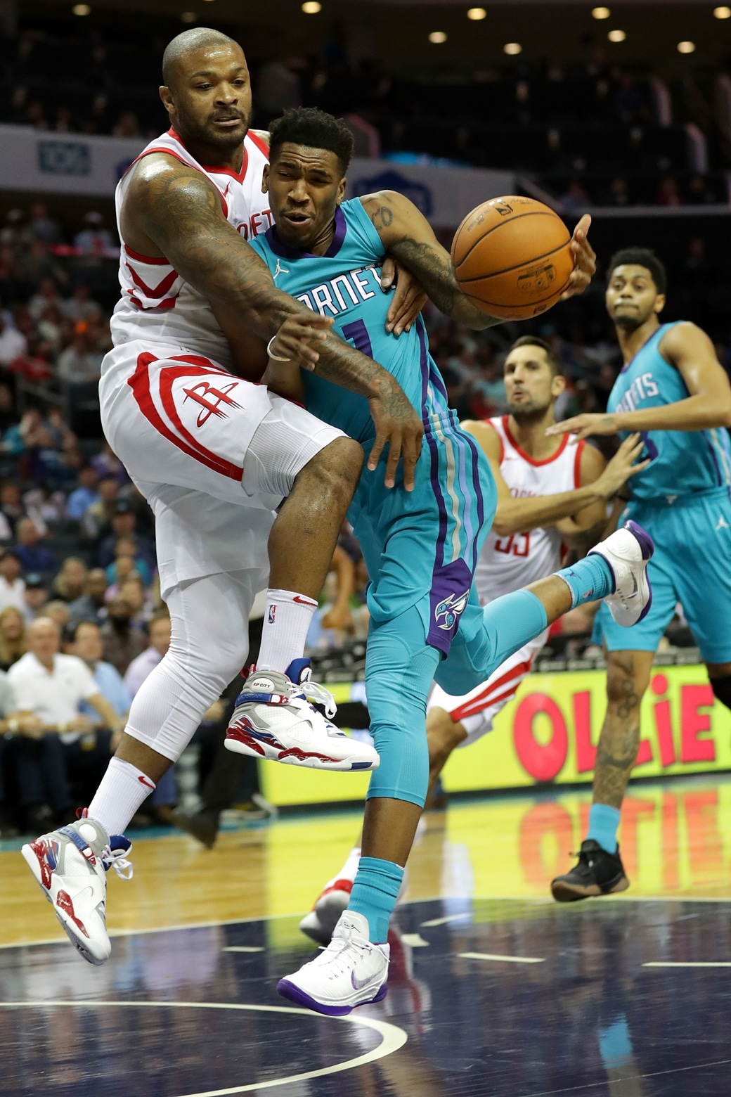 nba players wearing air force 1