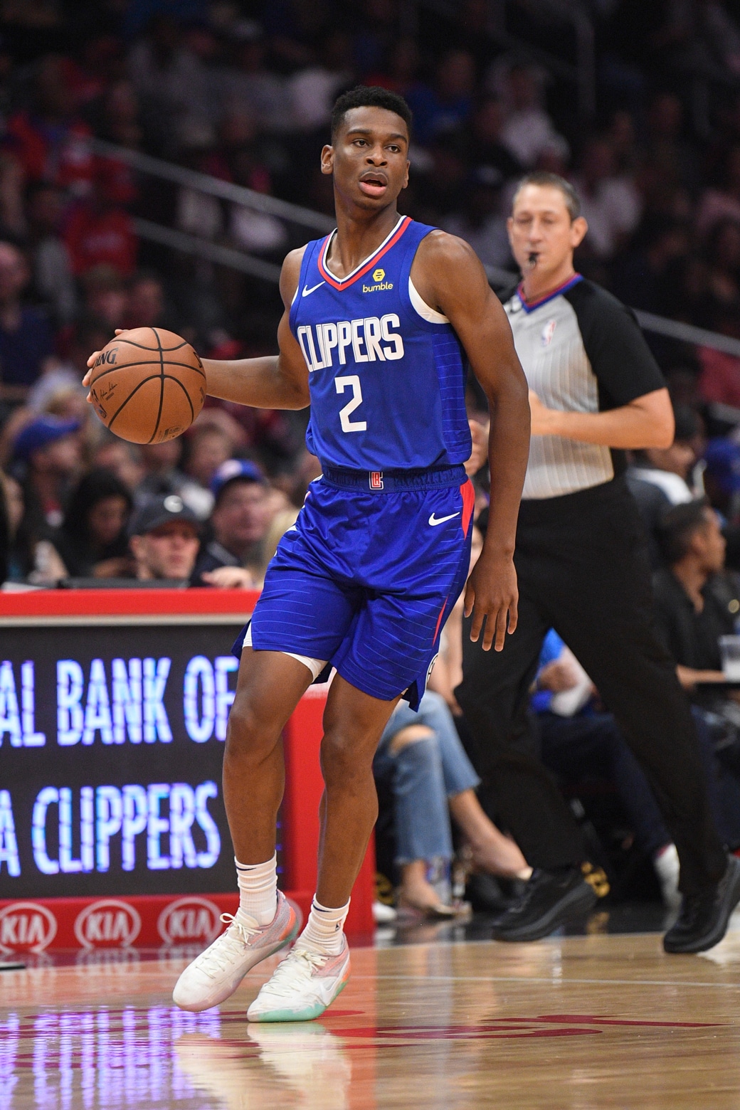 Shai Gilgeous-Alexander ( @shai ) creating in the post with a bump with  trainer @theguardwhisperer .. Shai is really good at popping his…