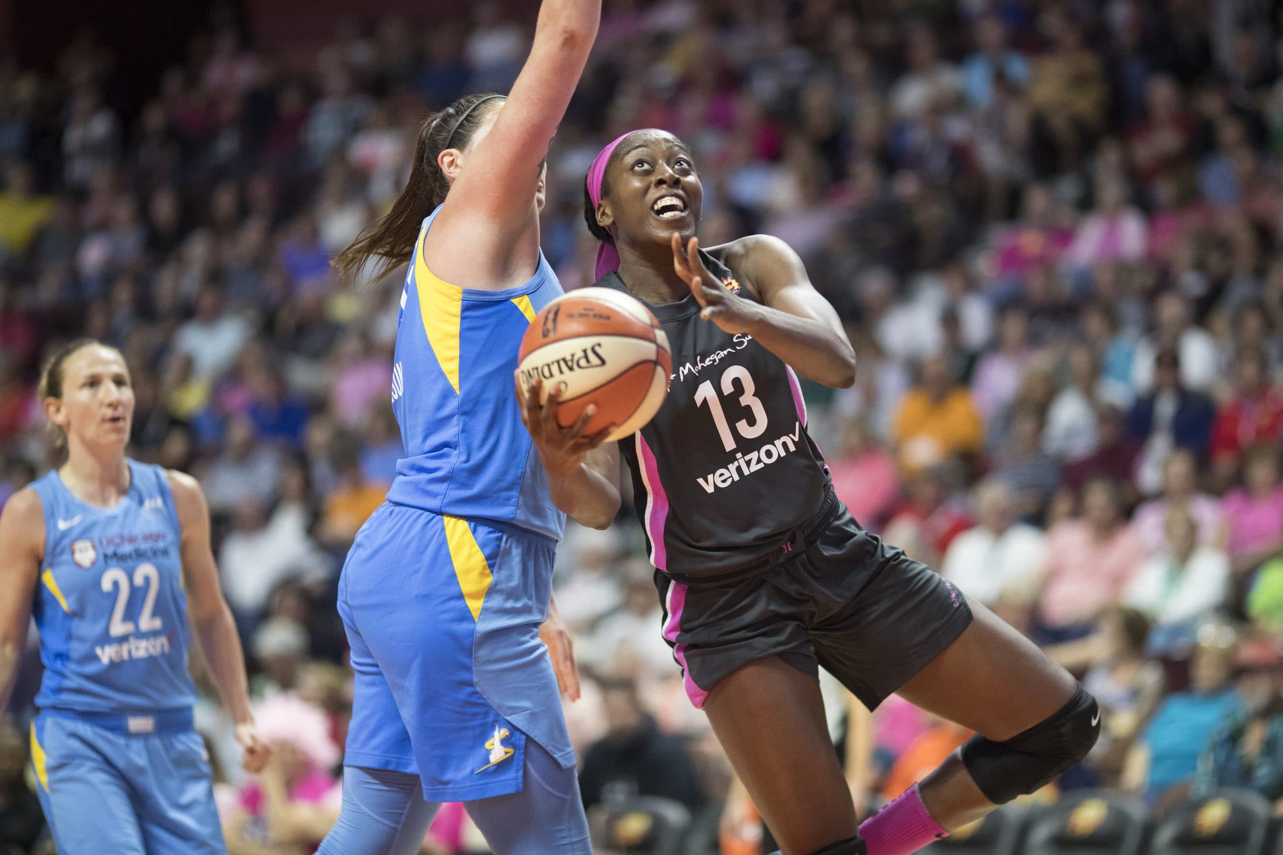 Sparks Acquire Chiney Ogwumike From Sun