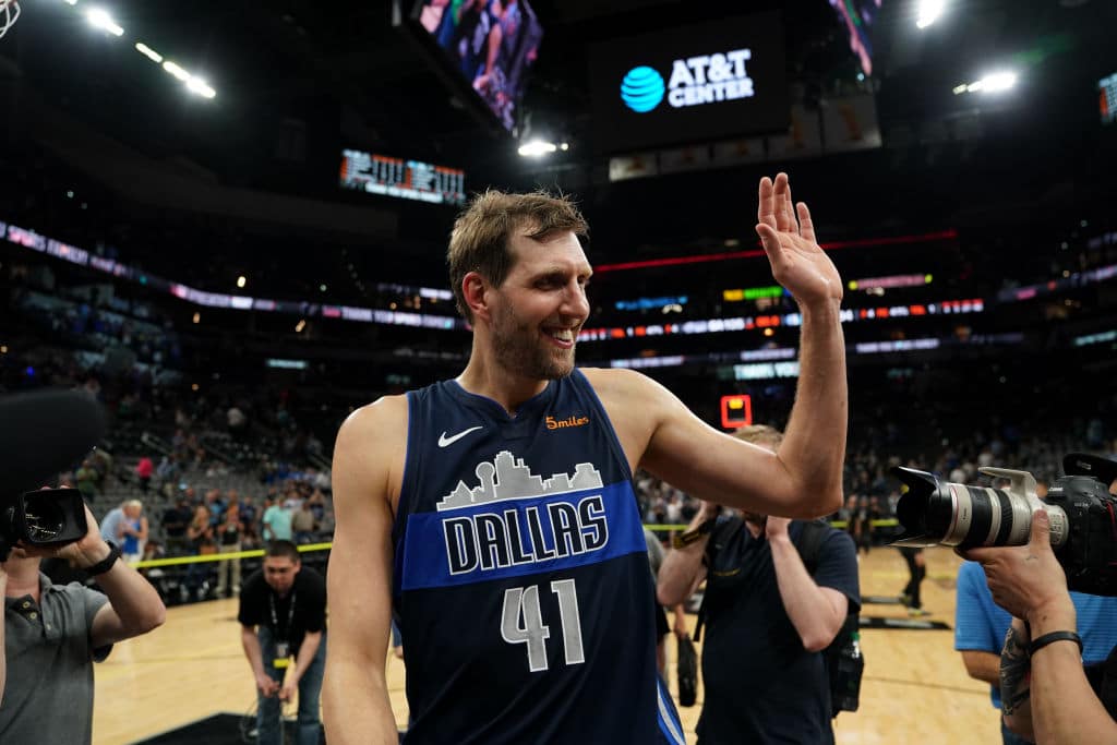 dirk nowitzki jersey retirement