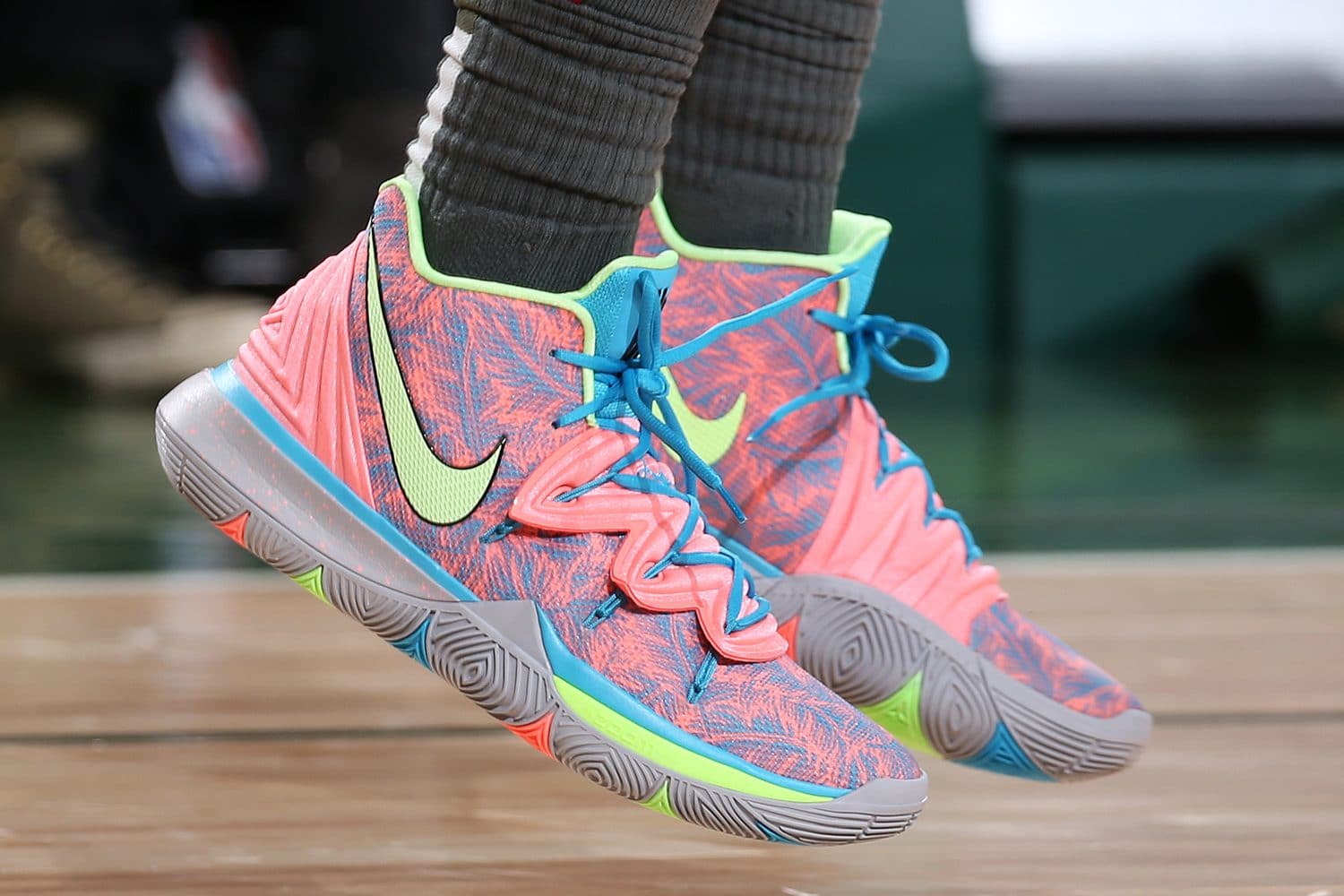 kyrie 5 pink and blue