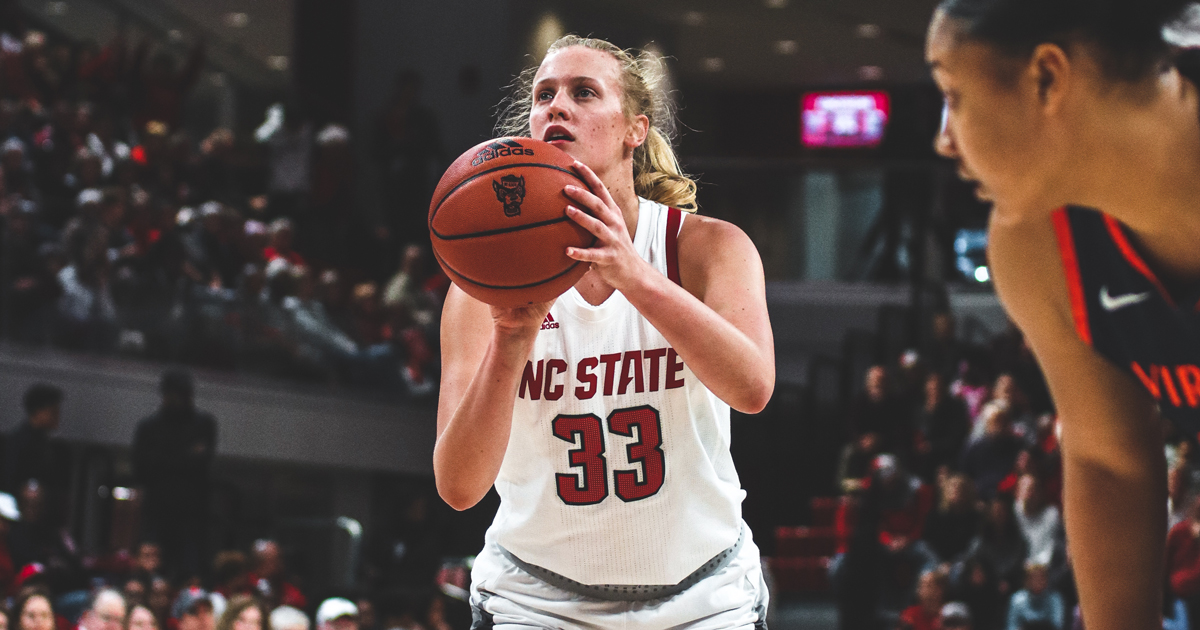 ‘Big Smile’ Elissa Cunane Has Been Dominating College Basketball