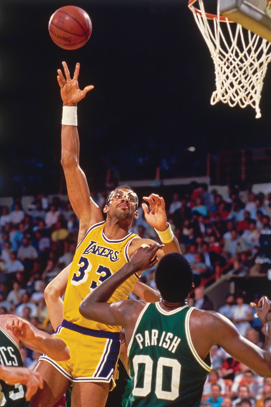Kareem Abdul-Jabbar Destroyed NCAA's No-Dunking Rule With an Even