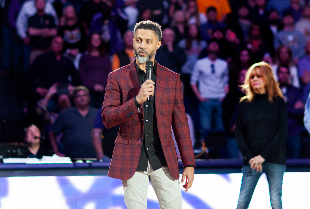 A national anthem protest ruined his NBA career. Now former Nuggets star Mahmoud  Abdul-Rauf is being honored by LSU. – The Denver Post