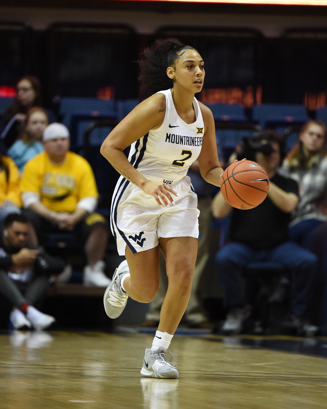 Kysre Gondrezick becomes first Benton Harbor player to win Miss Basketball  