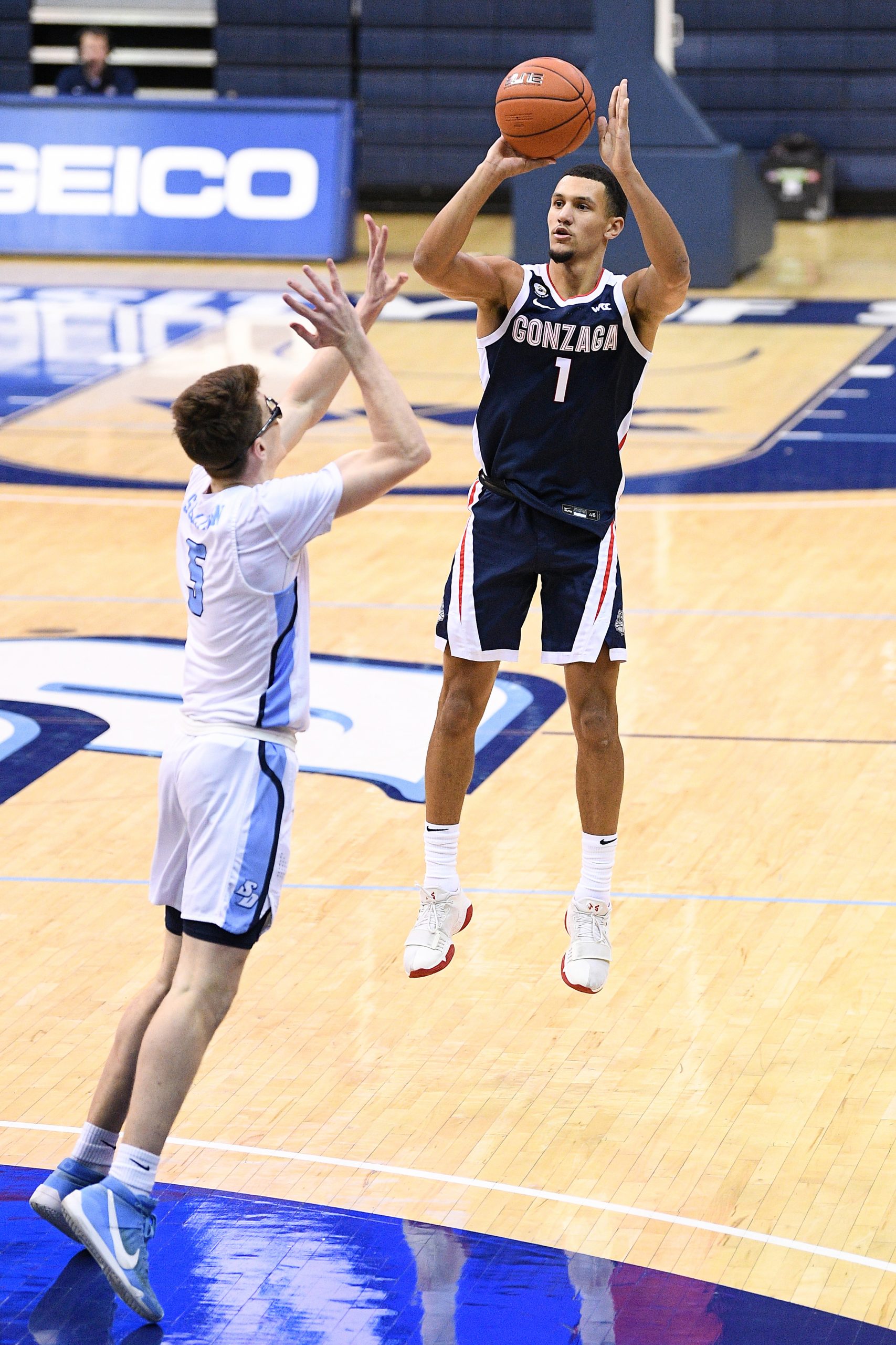 Gonzaga star guard Jalen Suggs has the game — and a familiar name. Here's  his Ravens connection.