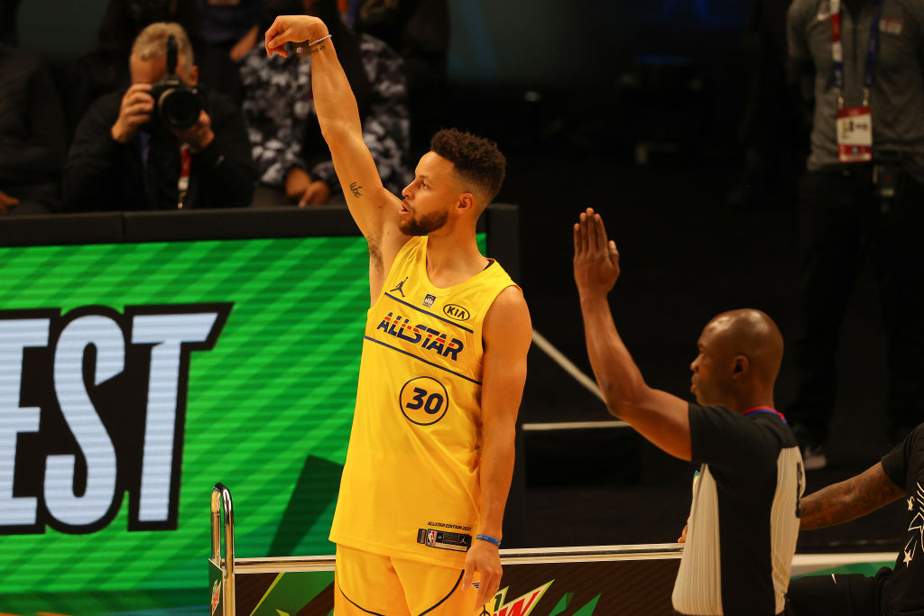 Stephen Curry Wins 2021 MTN DEW Three-Point Contest