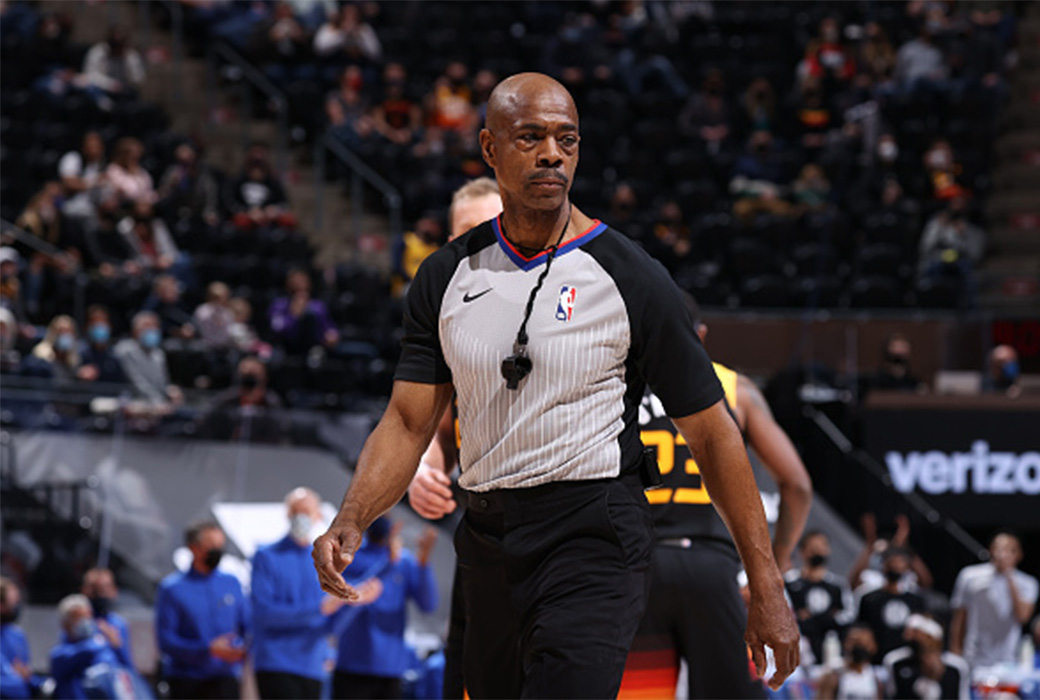 nba referee 81