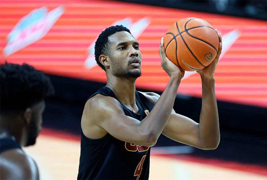 Freshman Center Evan Mobley Leaves USC and Declares For NBA Draft