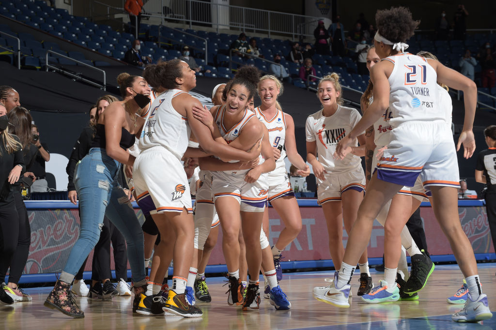 Kia Nurse Sinks Half Court Game-winner in Mercury's 84-83 Win Over Sky ...