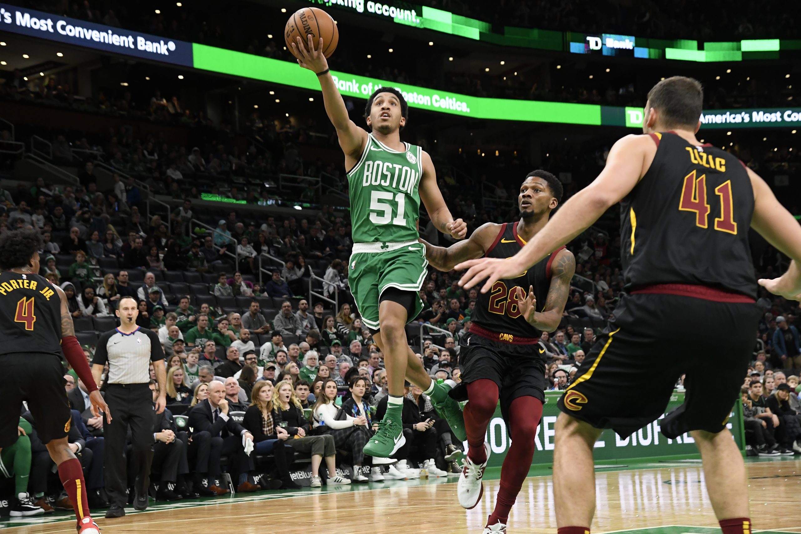 Milwaukee Bucks: Tremont Waters Agrees To Deal