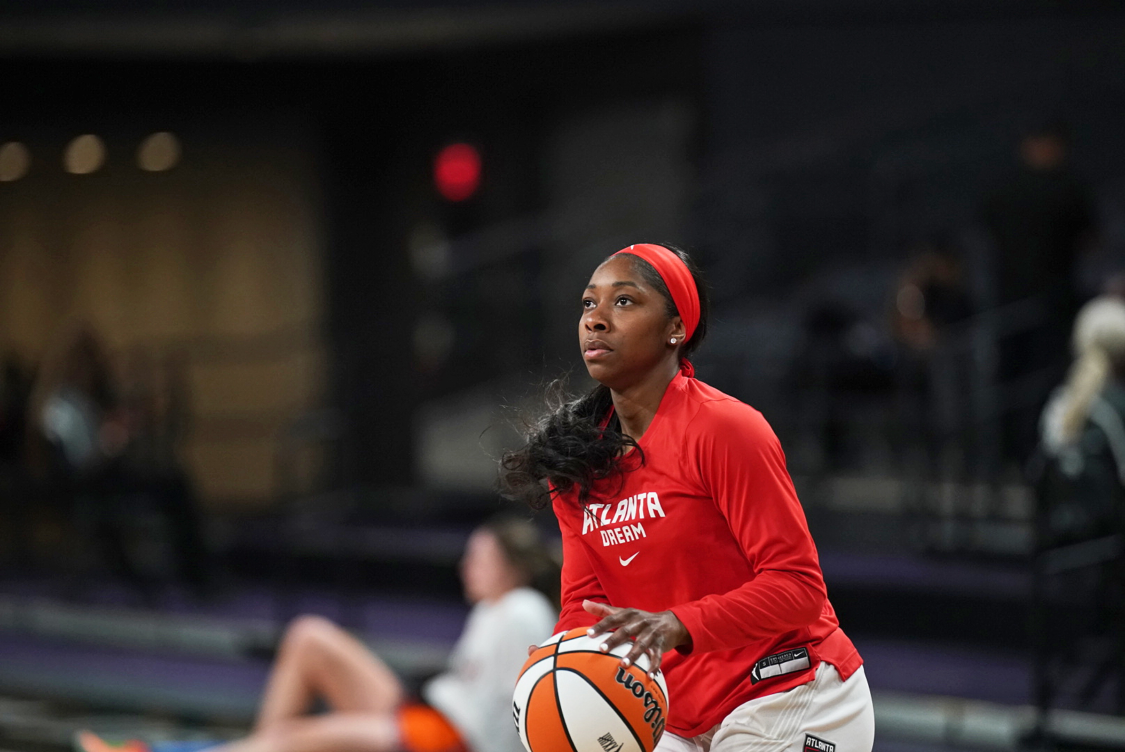 Former Arizona star Aari McDonald out for the Atlanta Dream with