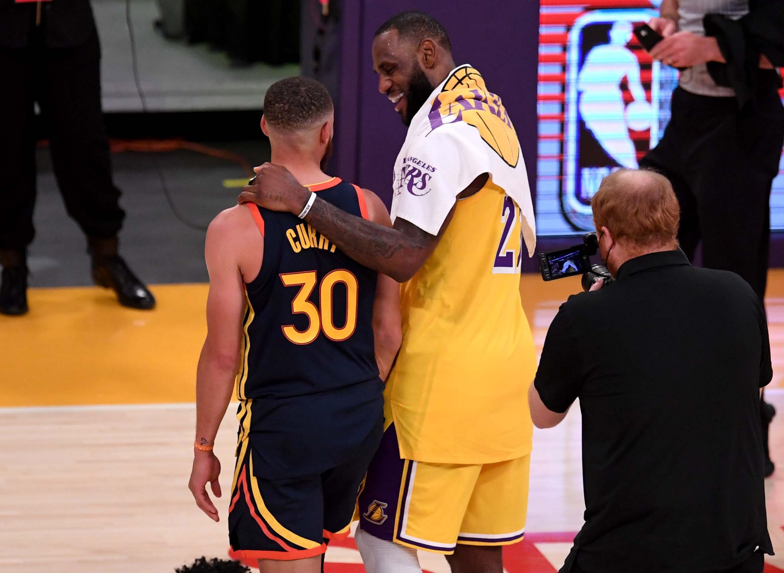 Stephen Curry, LeBron James show basketball longevity in NBA playoffs