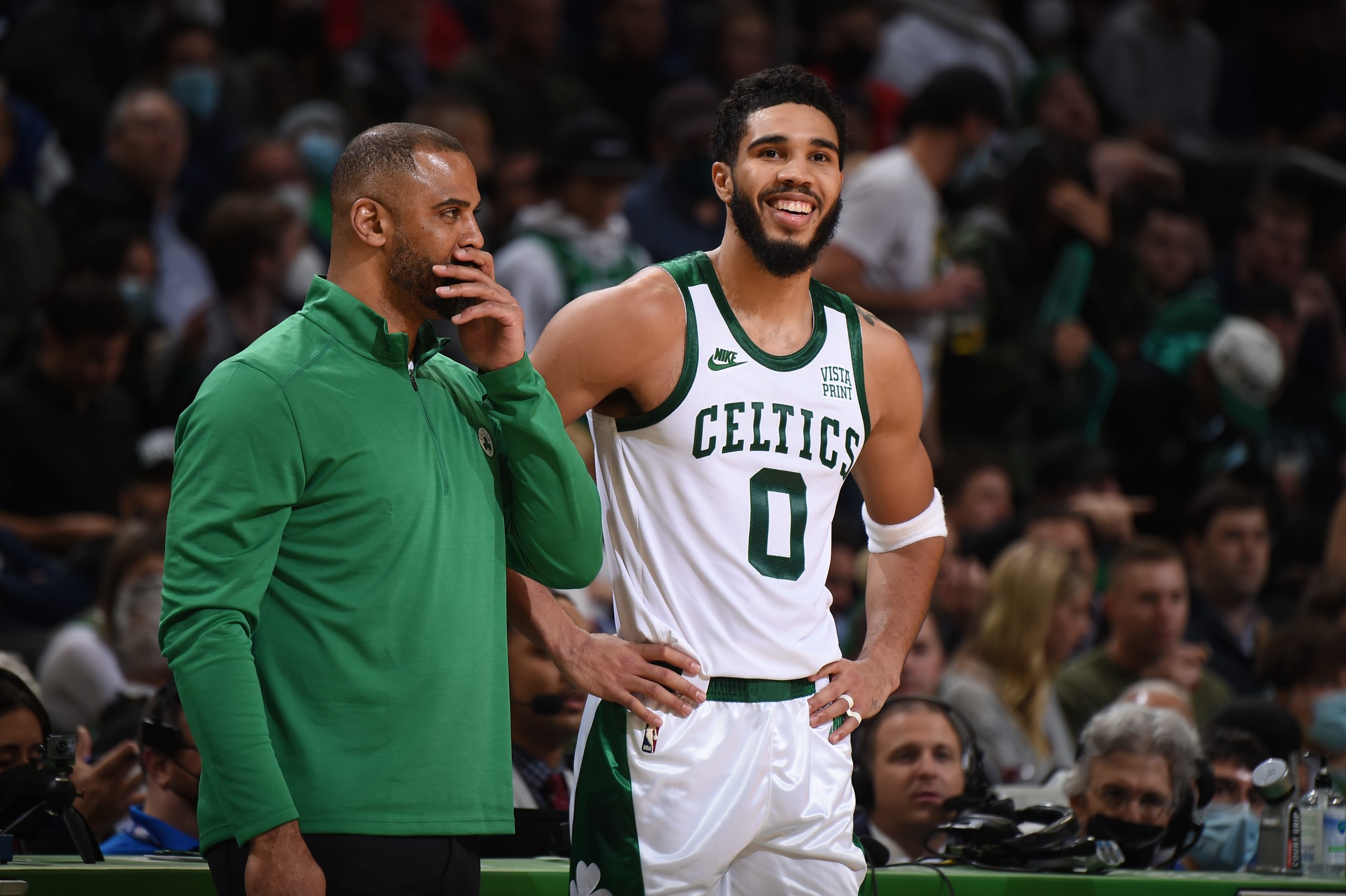 Celtics' Legend Russell Praised For On-, Off-Court Achievements