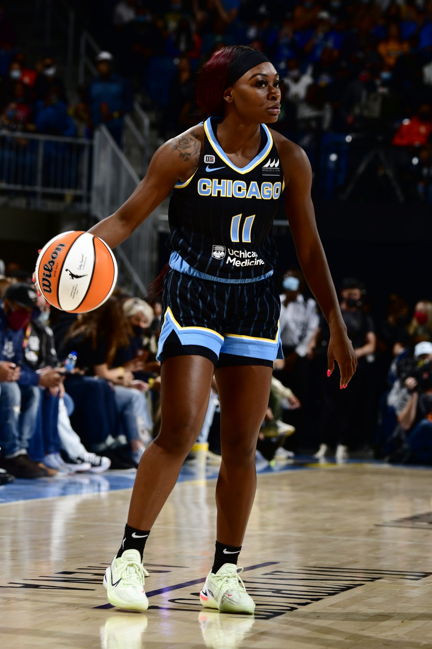 Dana Evans of the Chicago Sky drives to the basket during the News Photo  - Getty Images