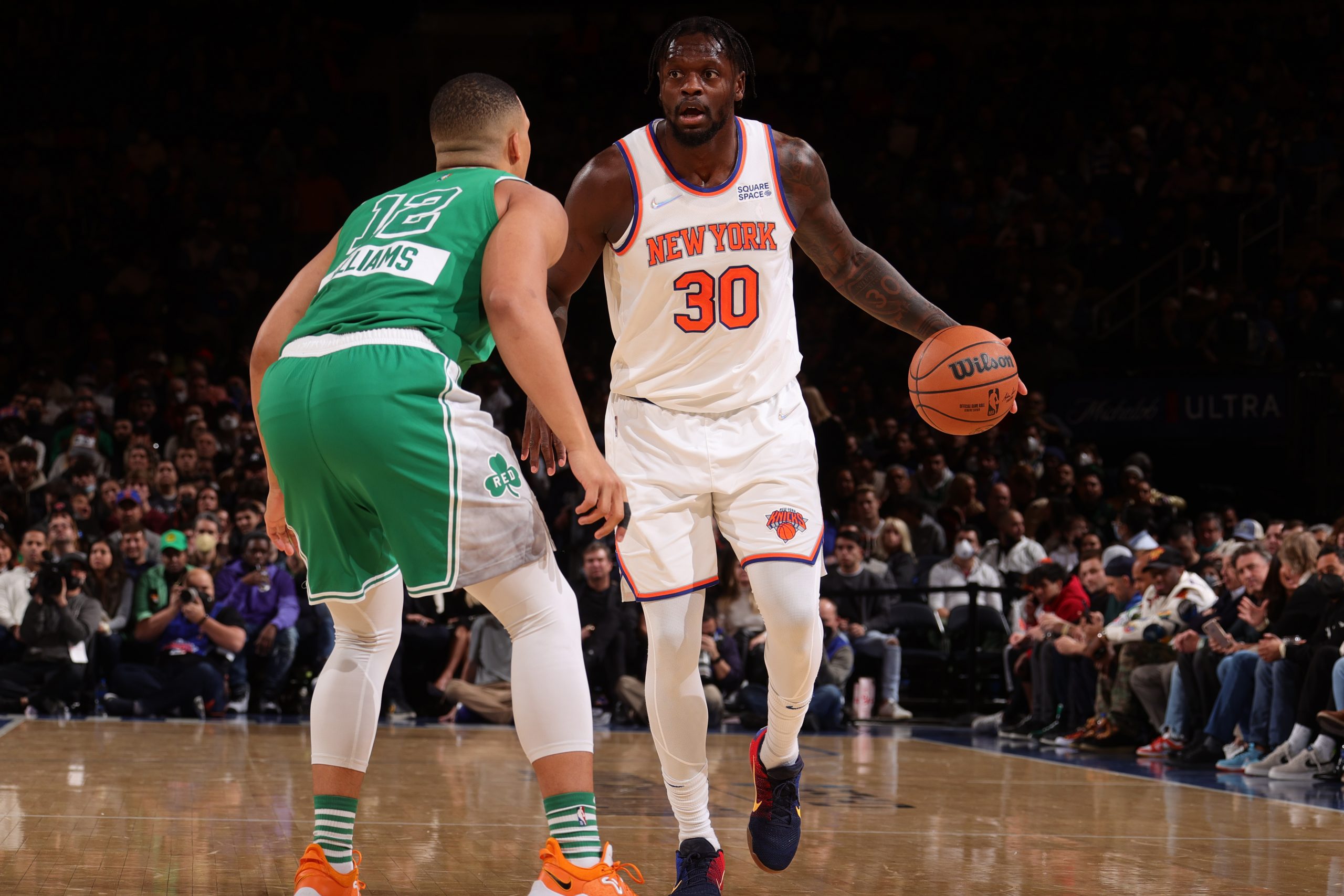 Julius Randle told Knicks fans to 'shut the **** up' with thumbs down sign  
