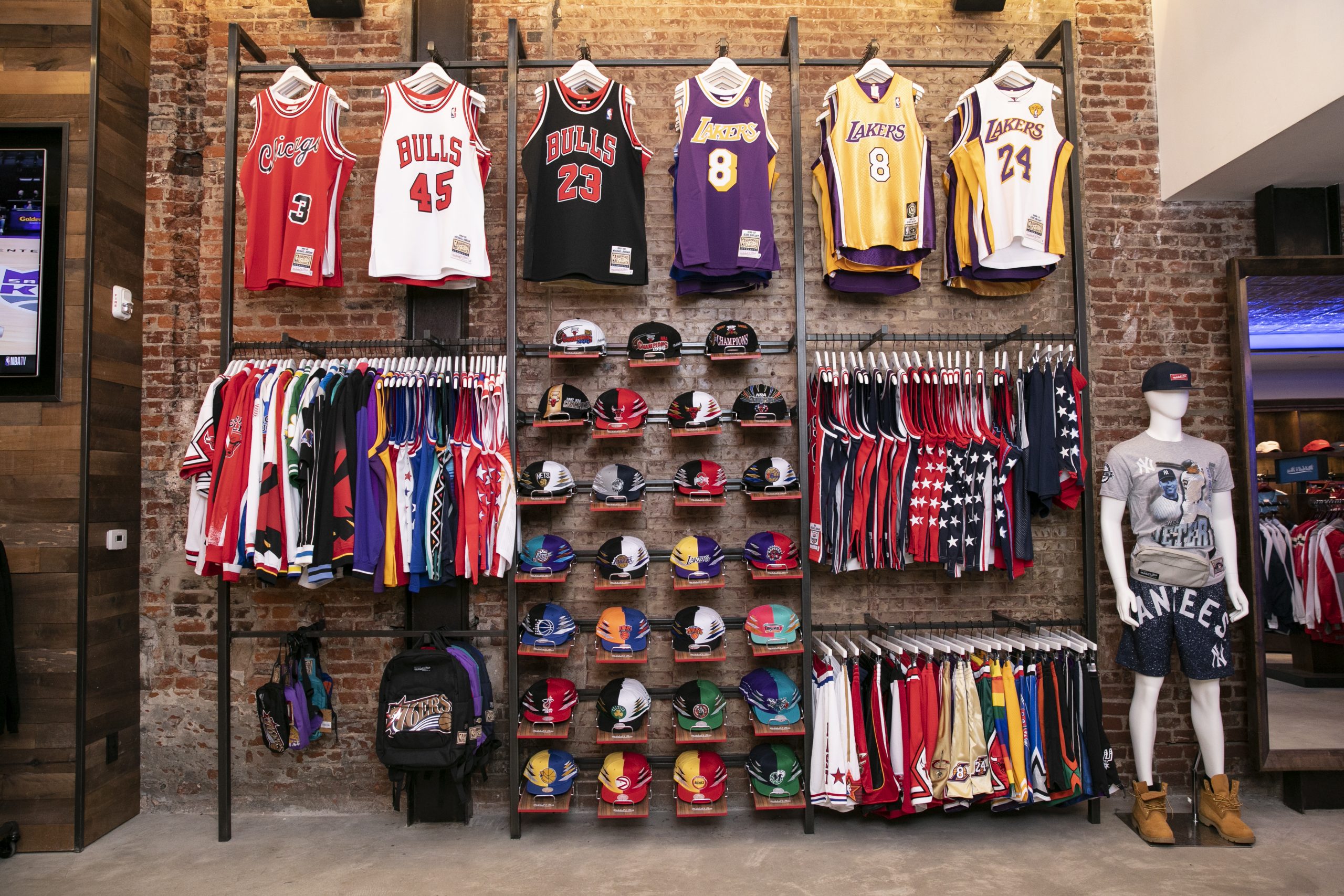 mitchell and ness clothing