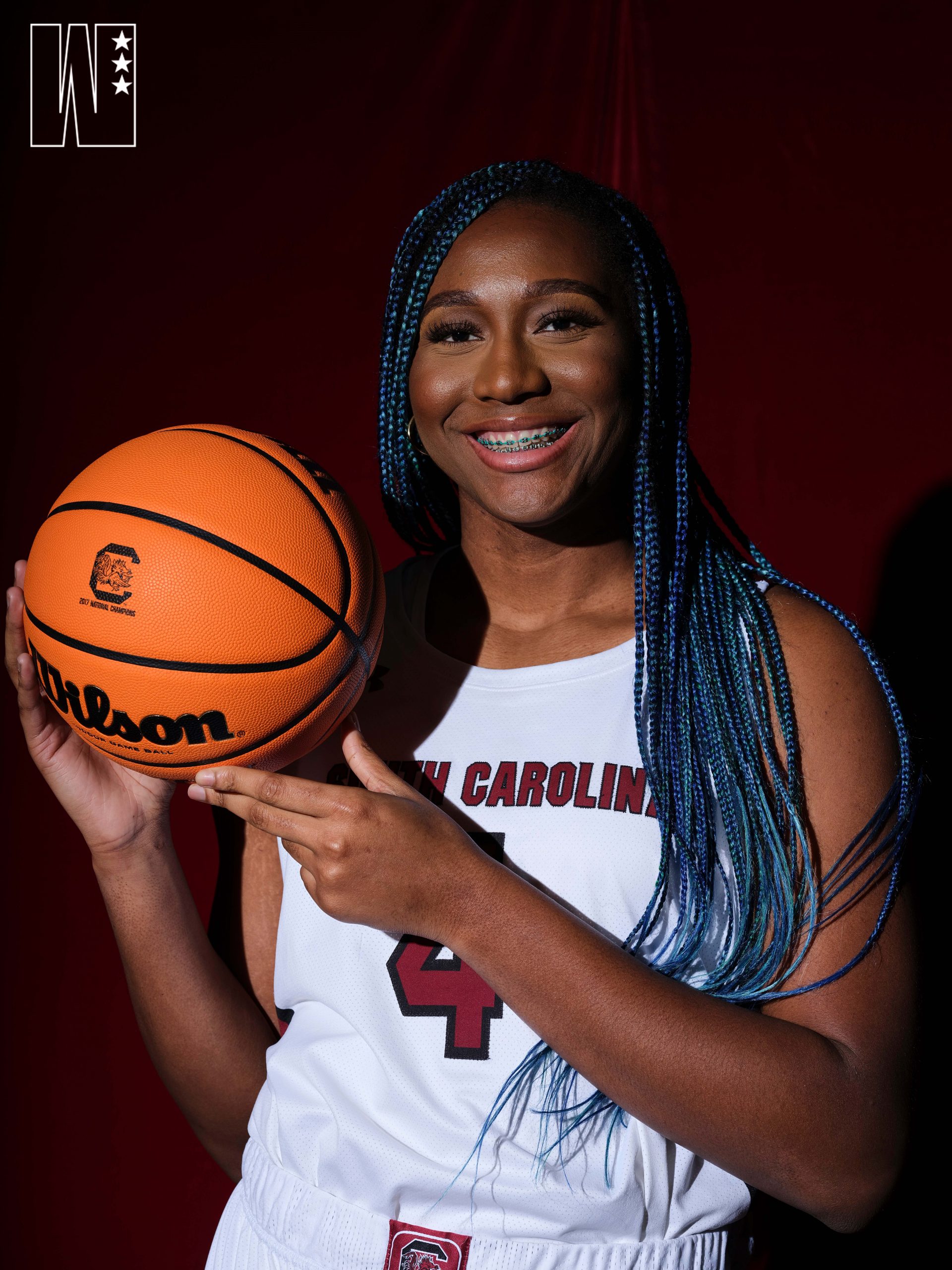 Family shelter residents meet Coach Dawn Staley - Columbia Star