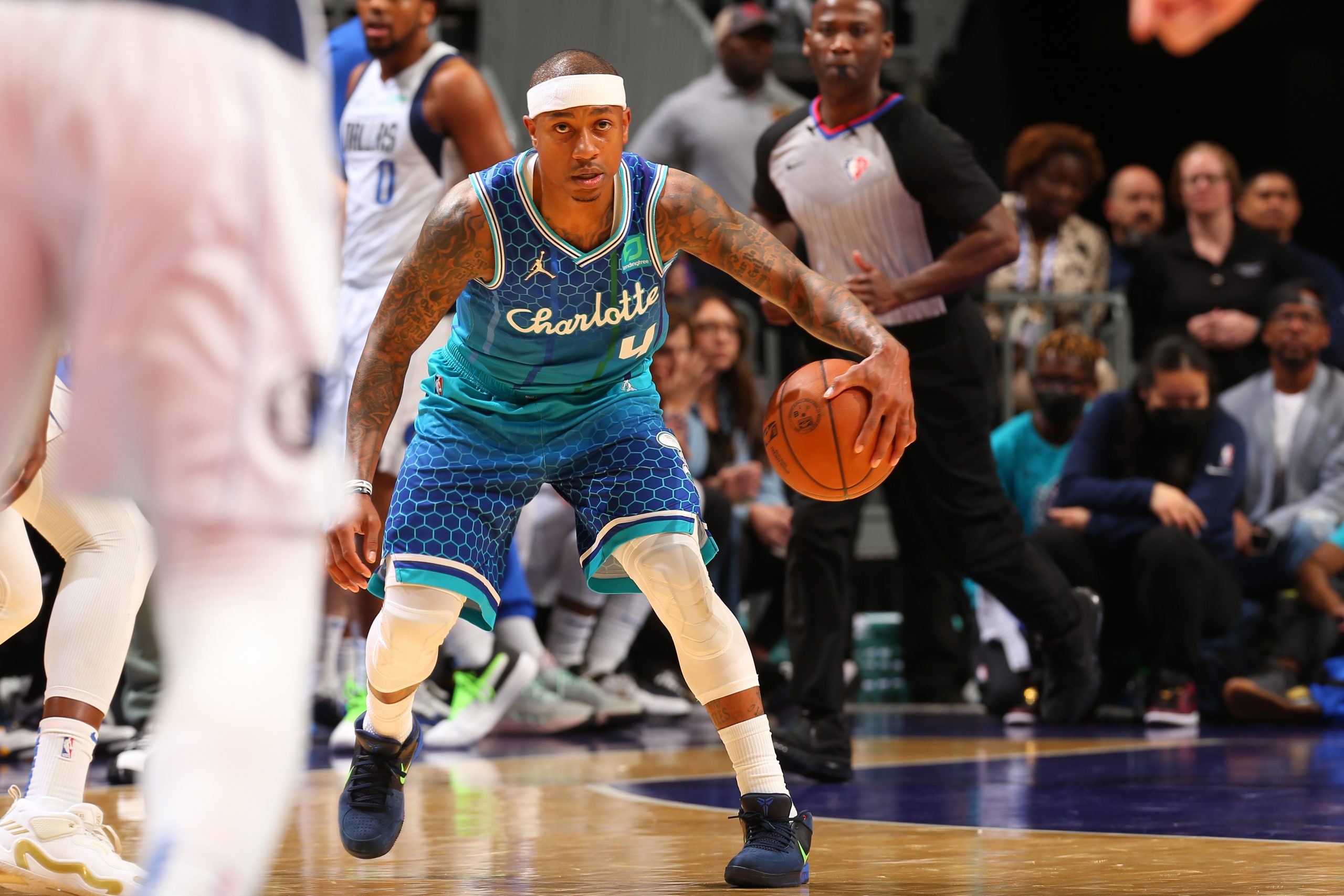 Hornets sign Isaiah Thomas for rest of season