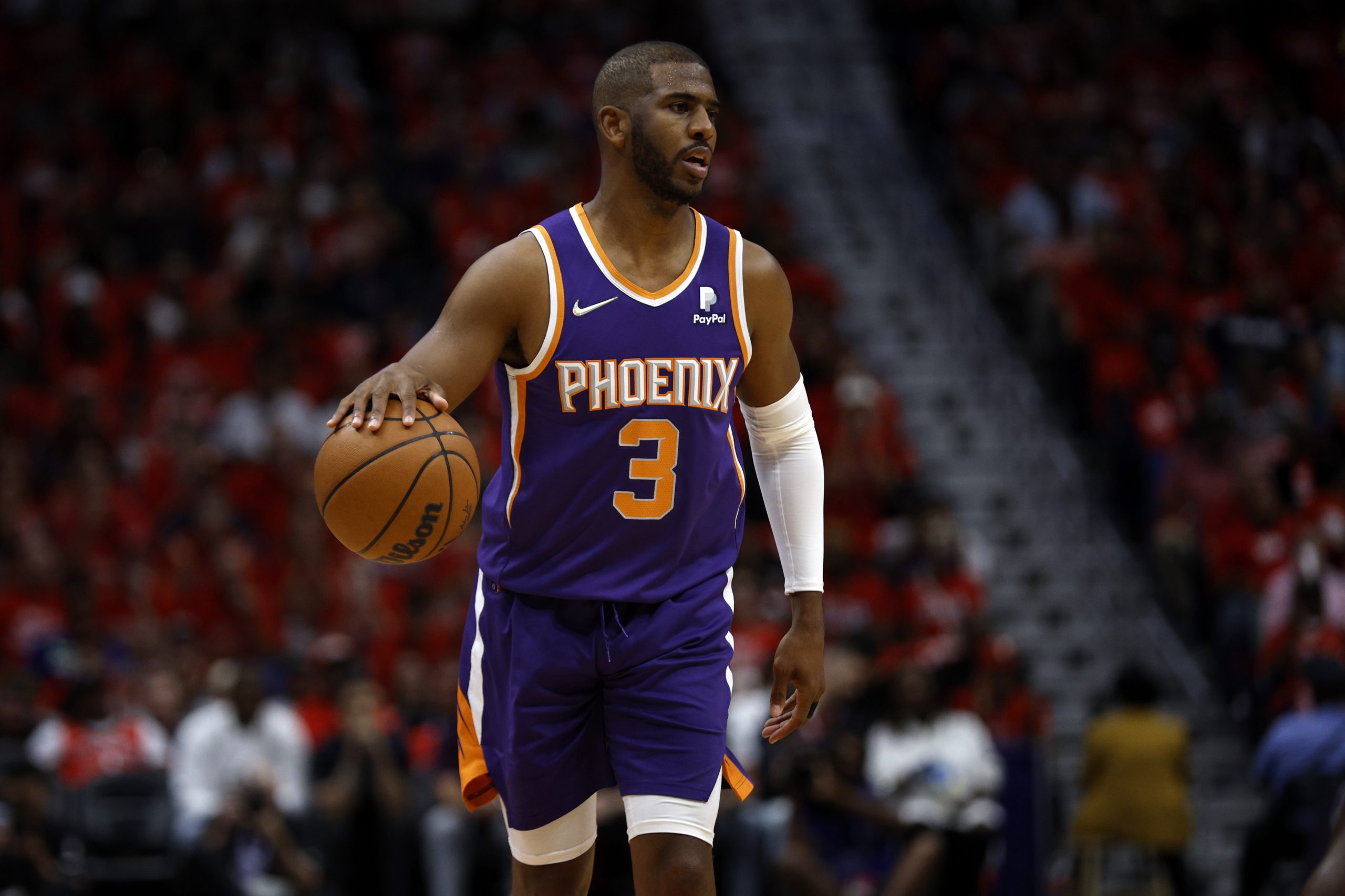 Chris Paul Leads Suns Past First Round With Perfect Shooting Night