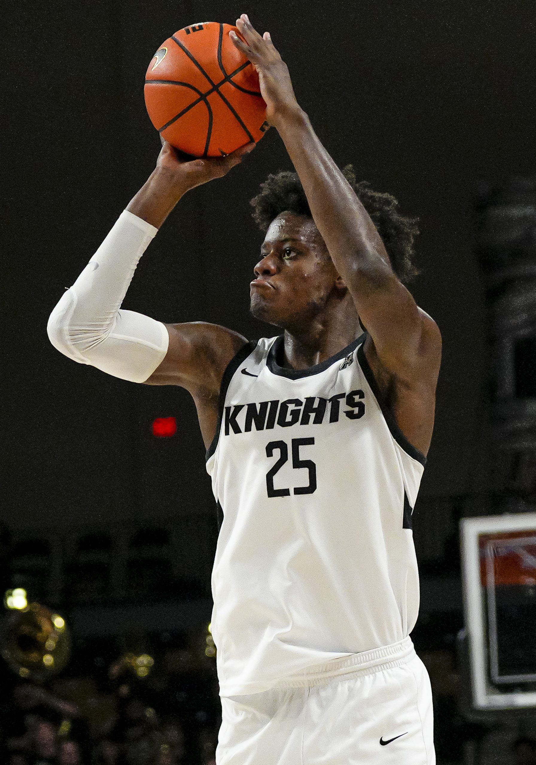 UCF’s Taylor Hendricks is Putting Everyone on Notice as a Projected First-Round 2023 NBA Draft Pick